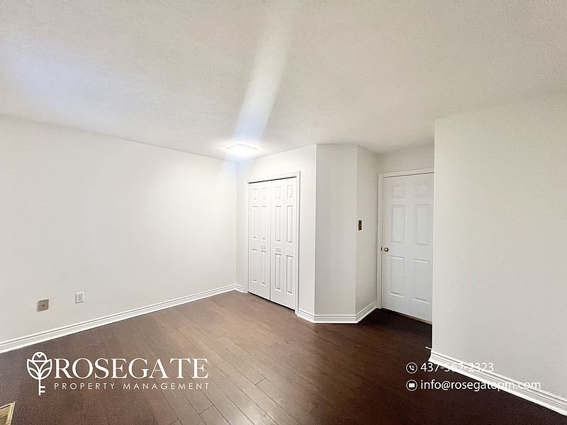London Townhouse for rent - 3 Bedrooms — photo 17