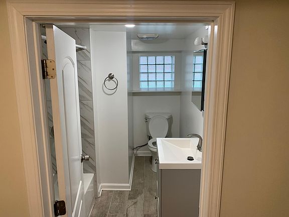 3rd image of 4849 N Karlov Ave
