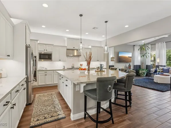 425 Rosina Vista St, Las Vegas, NV 89138