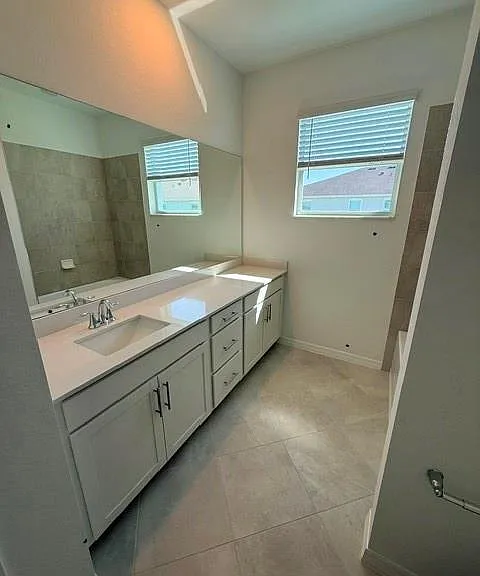 14792 Bluewater Rd — Photo 7