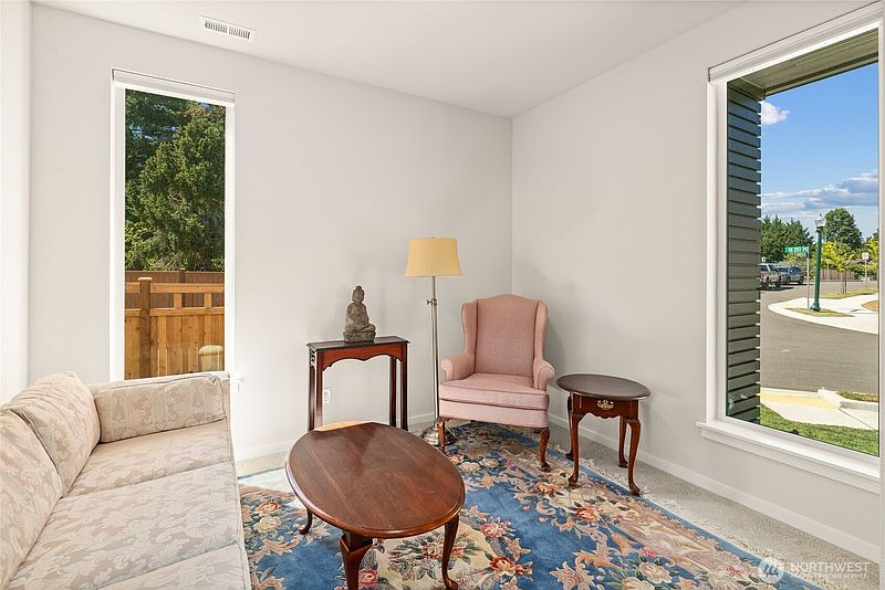 5th image of 16917 SE 257th Place