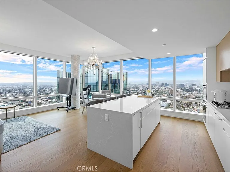 877 Francisco St #4111 — Photo 6