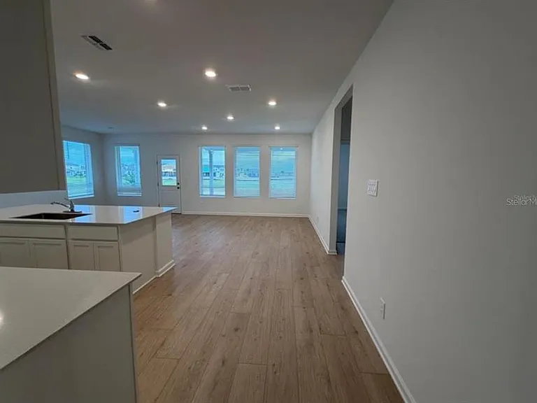 1607 Loxley Trl — Photo 10