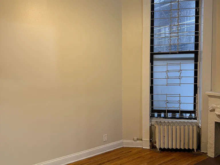 1015 N Lasalle St #1F — Photo 4