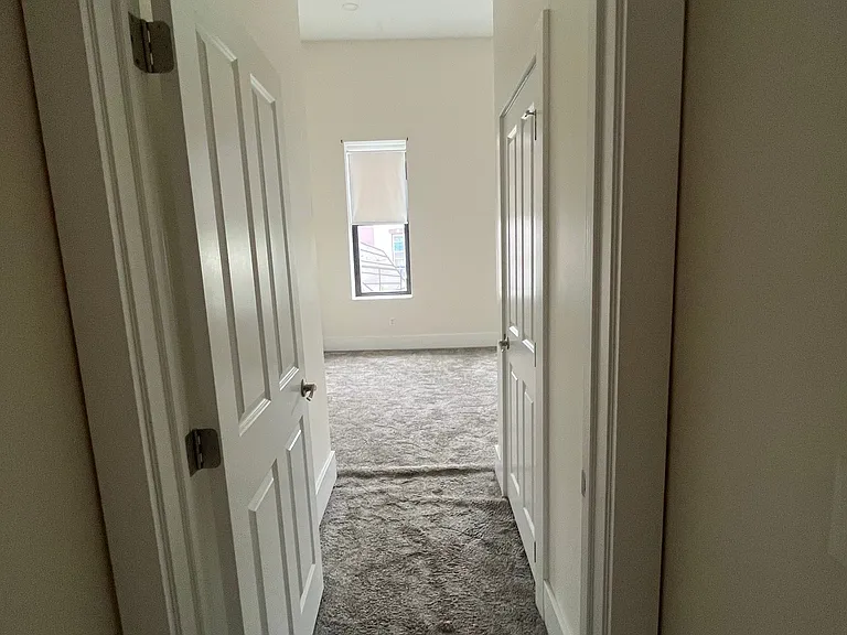 206 N Main St — Photo 10
