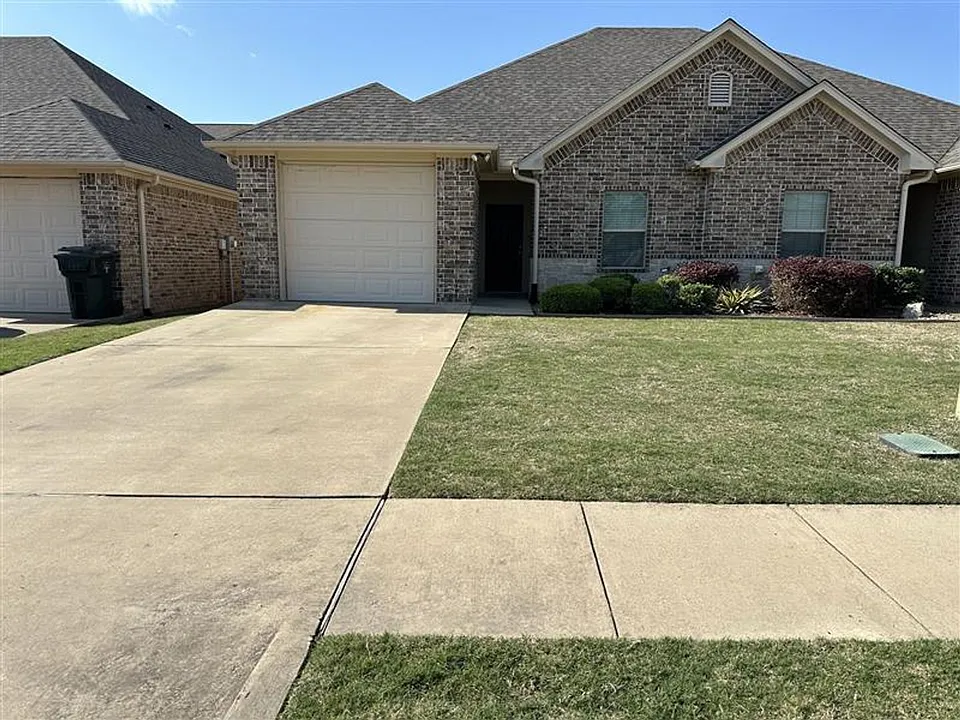 3944 Mobley Ln
