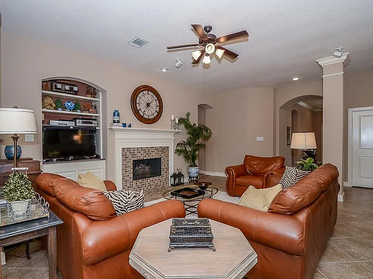 703 Hollington Way — Photo 8