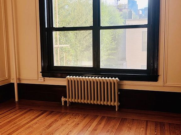 2nd image of 3733 28th St APT 5