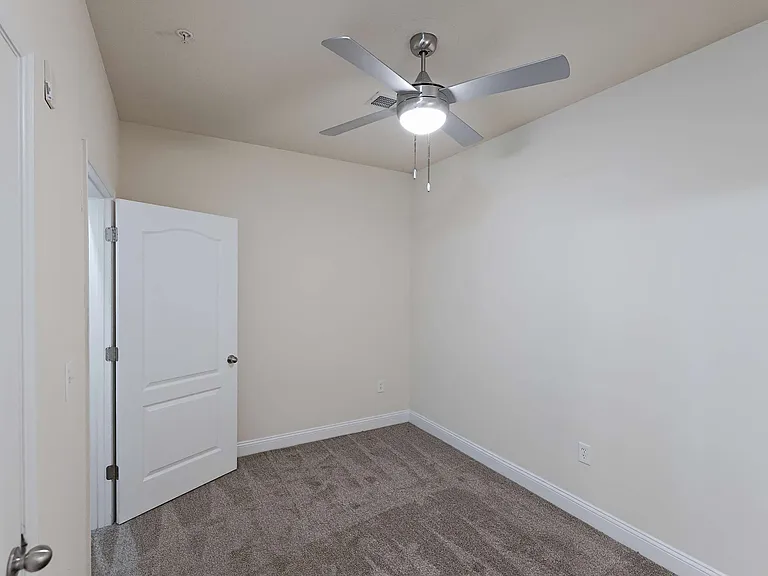 Ashbury Square Apartments — Photo 51