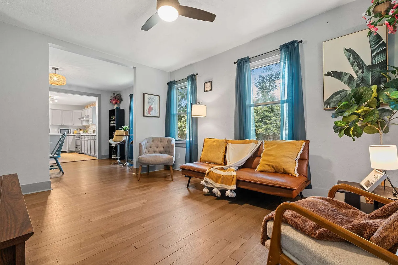 3 bed, 2.0 bath, $6,124 — Photo 1