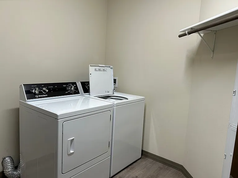 Madison Apartments — Photo 141