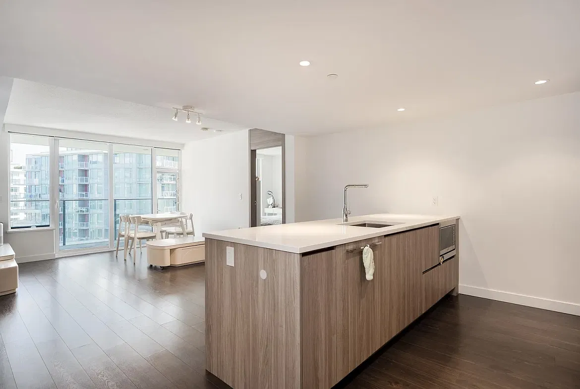 2 bed, 900 sqft, $2,800 — Photo 2