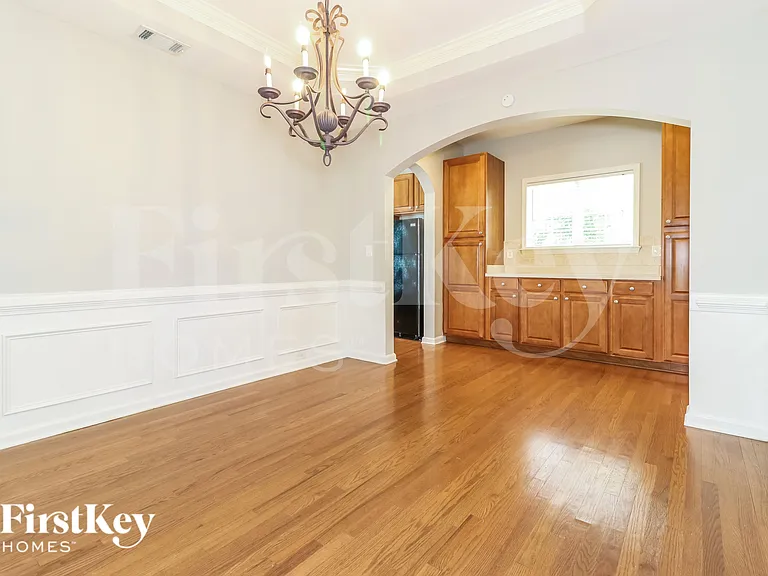 1460 Independence Trl — Photo 4