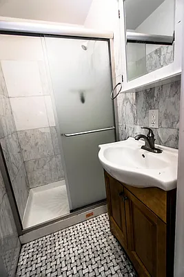 Rented by Nooklyn NYC LLC | media 65