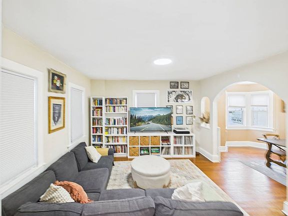5th image of 1510 Bangs Ave