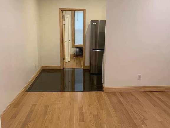 4th image of 25-03 30th Ave #2L