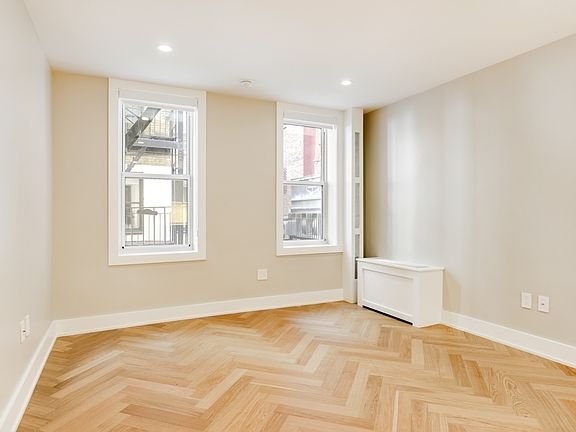 5th image of 225 W 23rd St APT 2R