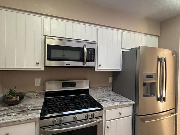 3rd image of 834 SE Cir NW #1
