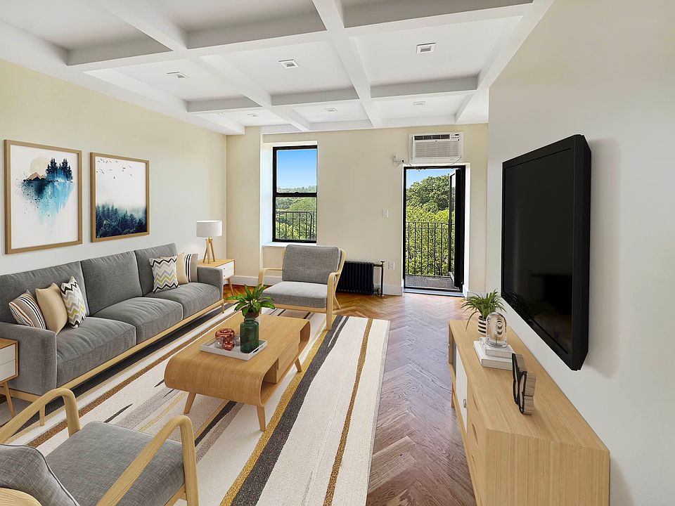 1st image of 921 Washington Ave #225