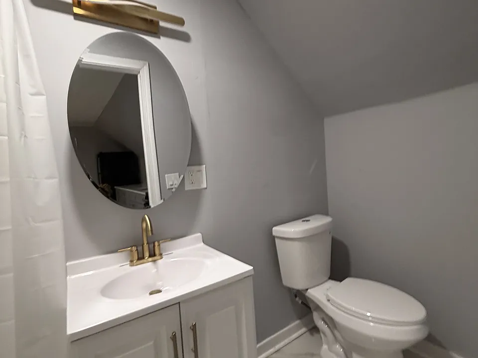 237 Shelton Ave #3