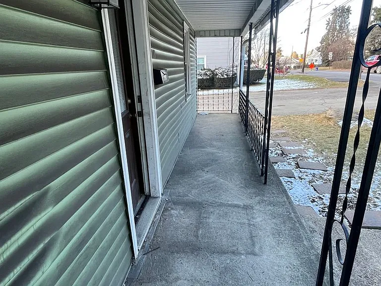 734/736 Gino Merli Drive — Photo 19