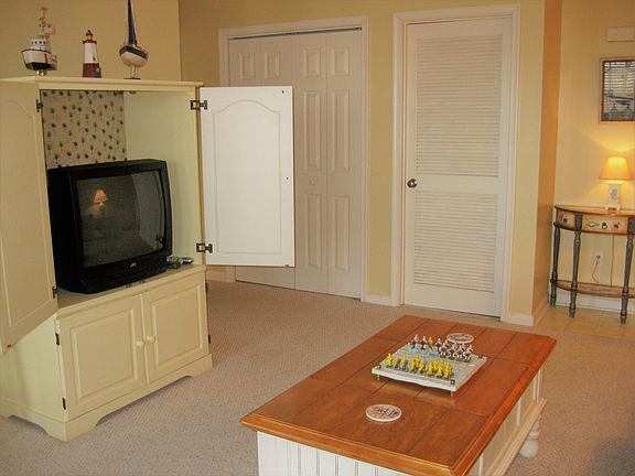 2nd image of 34670 Villa Cir