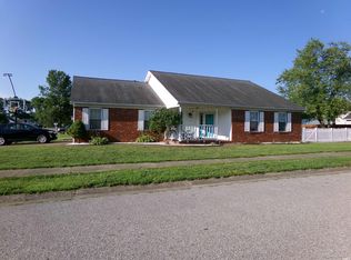 4011 Country Ridge Dr, Newburgh, IN 47630