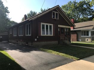 1043 5th St, Aurora, IL 60505