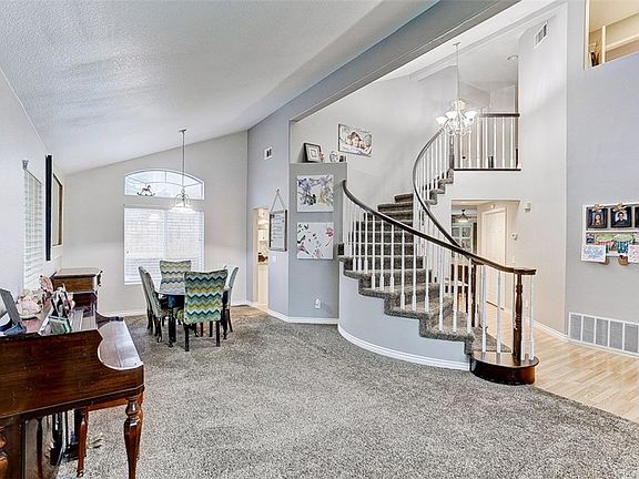 4th image of 13888 Olivewood Ave