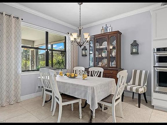 3rd image of 4464 Magellan St