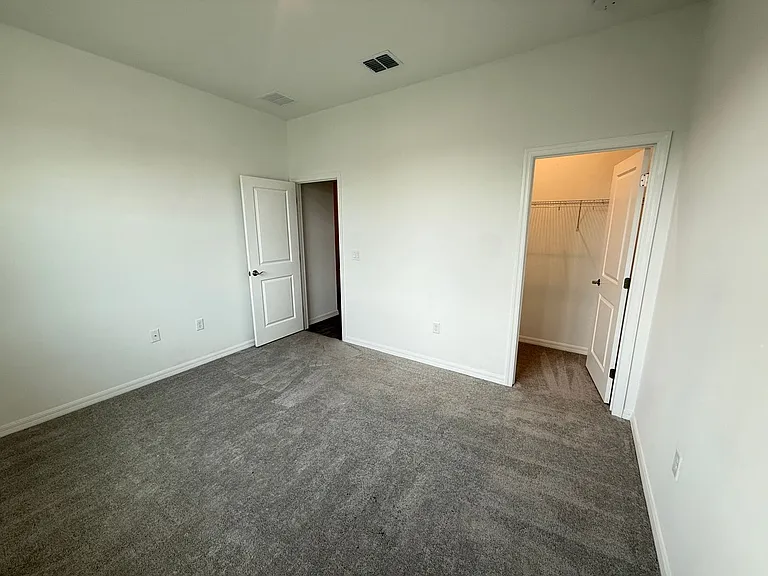 405 Eventide Ave — Photo 20