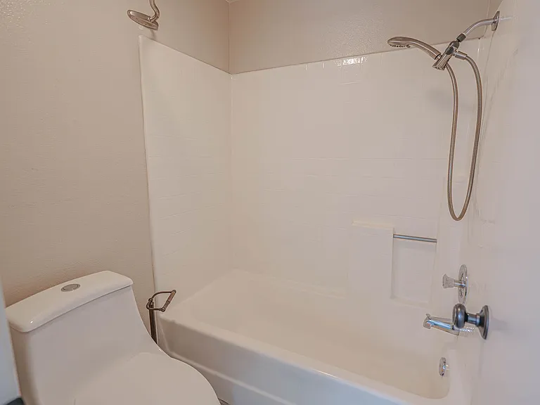 24109 Del Monte Dr #466 — Photo 18