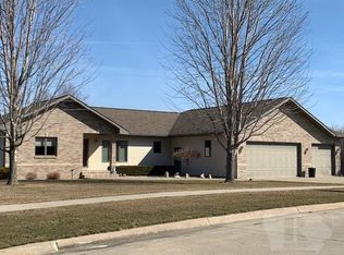 904 Benjamin Dr, Marshalltown, IA 50158