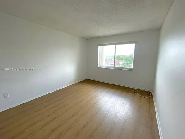 7701 Camino Real #A-403, Miami, FL 33143