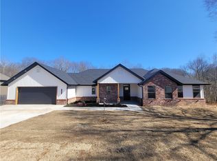 1190 Nemett Cir, Pea Ridge, AR 72751
