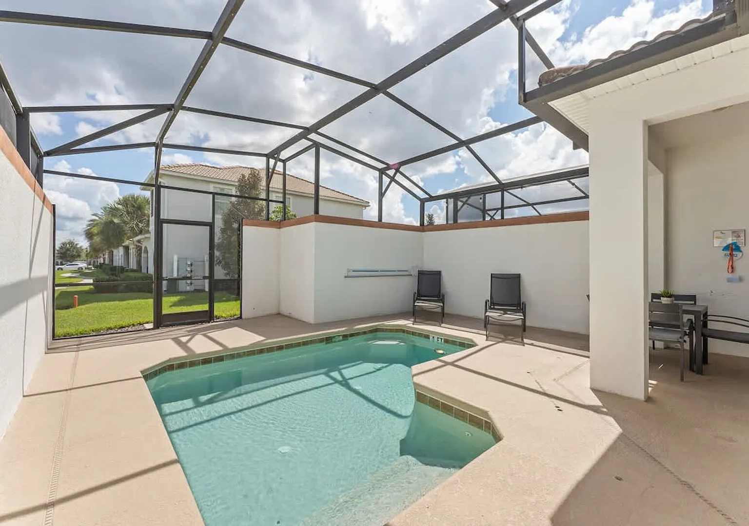 Private Pool plus 5BR Themed Bedrooms — Photo 2