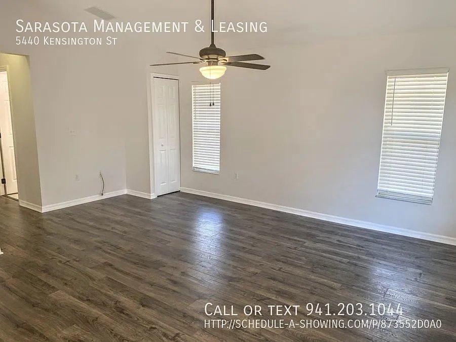 Recently Renovated 2 Bedroom 2 Bath duplex! — Photo 2