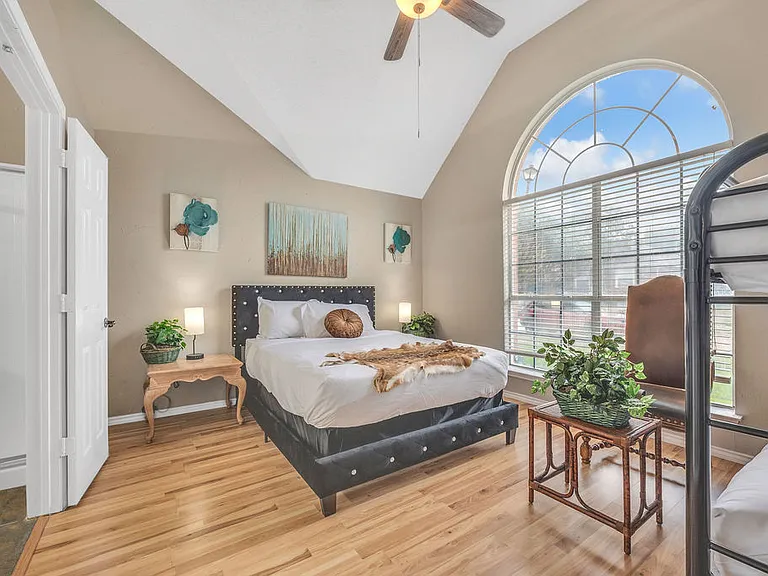 10304 Concord Dr — Photo 18