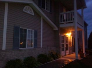 1635 Summerset Dr N, Racine, WI 53406