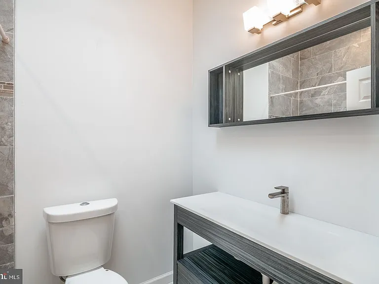 2612 Titan St — Photo 9