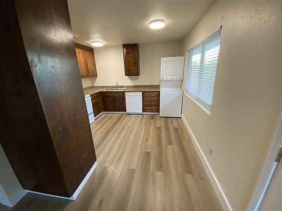 2nd image of 209 Wright Ln APT 4