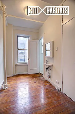 Rented by Citi Habitats | media 9