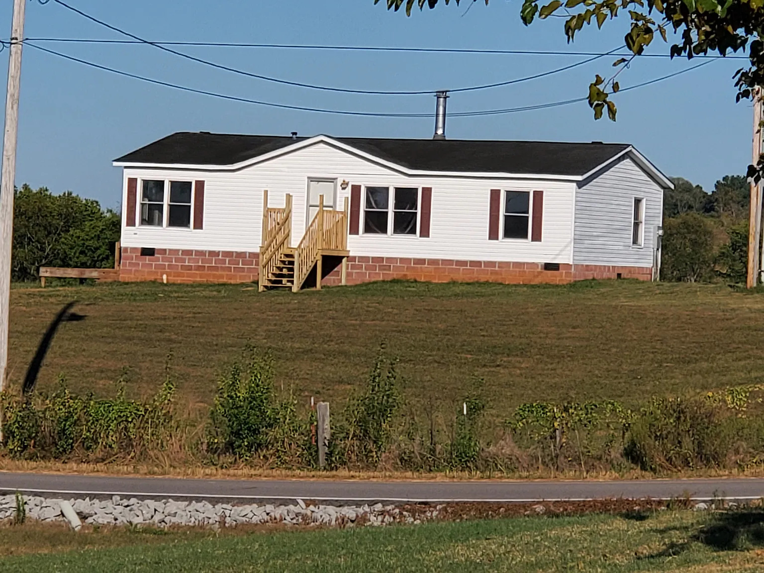 4823 Drake Rd — Photo 1