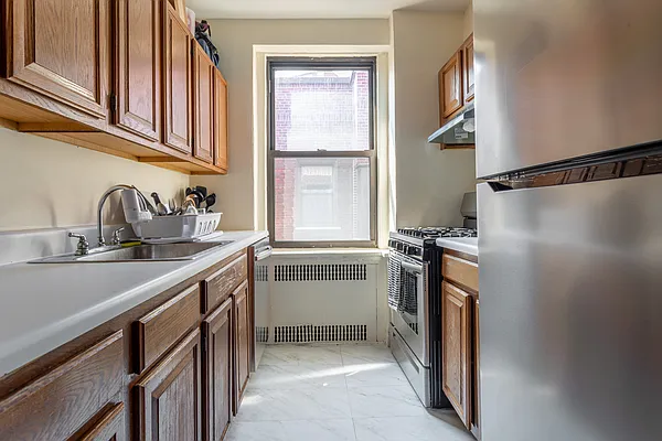 Sold by Compass | media 10