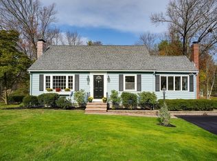 8 Cedar St, Burlington, MA 01803