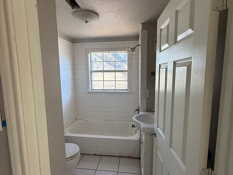 803 Golf Course Rd — Photo 6