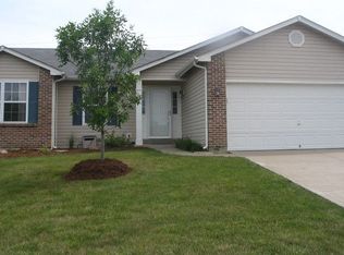 3350 Hampton Xing, Saint Charles, MO 63303