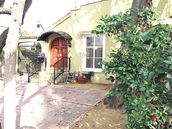 2nd image of 716 N Las Palmas Ave