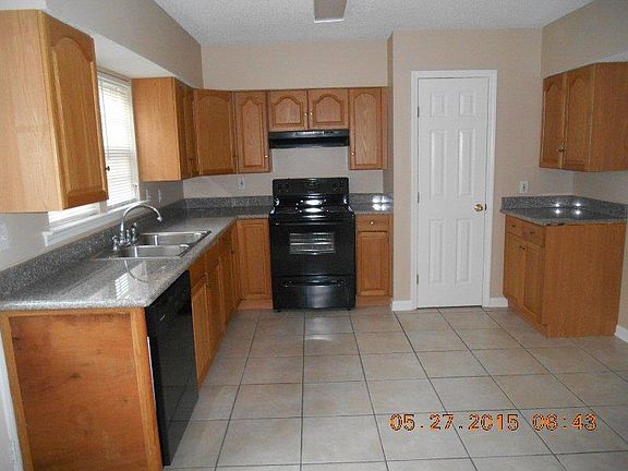 3rd image of 3150 Virginia Ave