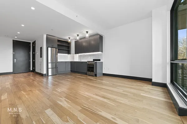 Rented by MNS | media 23